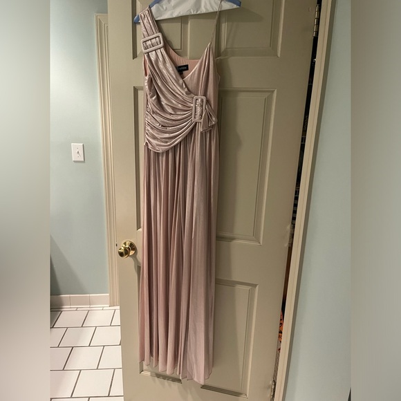 Retrofête Natalie Dress in Baby Pink - Picture 4 of 5